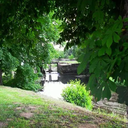 Charmant Plain-pied Renove Avec Jardin Clos Et Cheminee, Au Coeur De Rarecourt, Proche Sites Historiques - Fr-1-585-79 別荘 Rarécourt